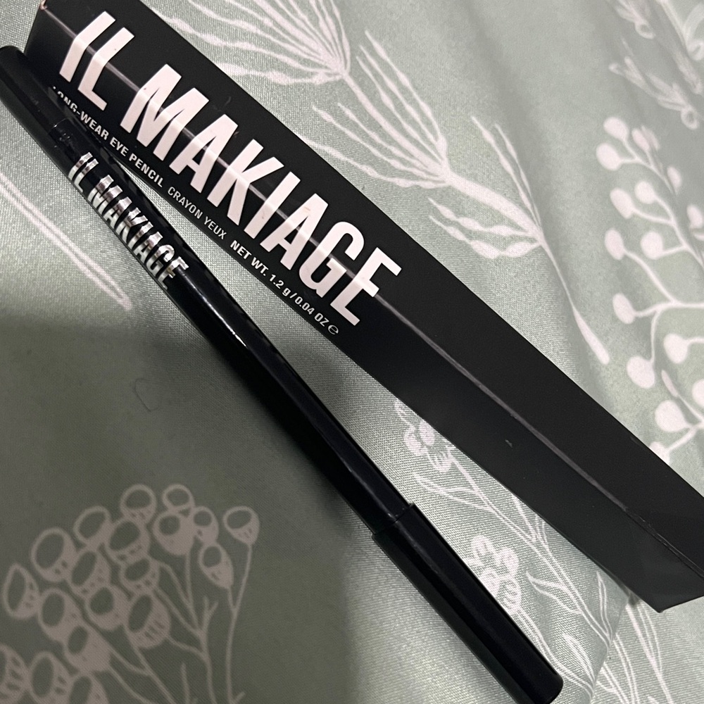 IL MAKIAGE Precision Eye Pencil - Deep Black